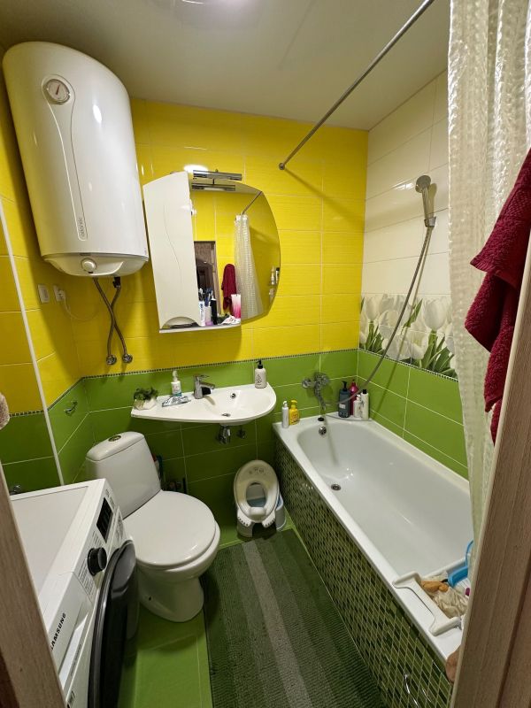 Продам 2к квартиру з ремонтом 54 м² на ж/м вул. Метробудівська 17