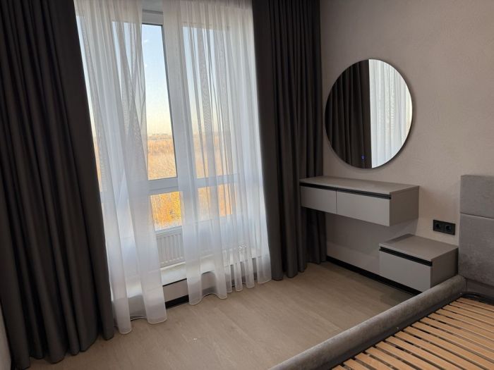 Продам простора 1-кімнатна квартира площею 46,5 м² з неймовірним видом на Дніпро ЖК “Фаворит”