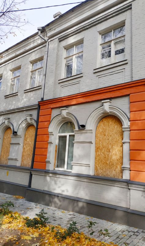 Продам 2к в центрі міста біля парку Шевченко