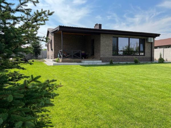 Продам дом Победа 6, 4 комнаты 140 м², 10 соток