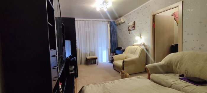 Продам 2к квартиру з ремонтом на ж/м Покровський, вул. Метробудівська 5