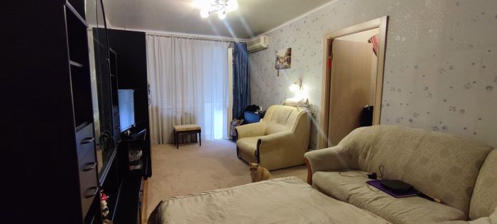 Продам 2к квартиру з ремонтом на ж/м Покровський, вул. Метробудівська 5