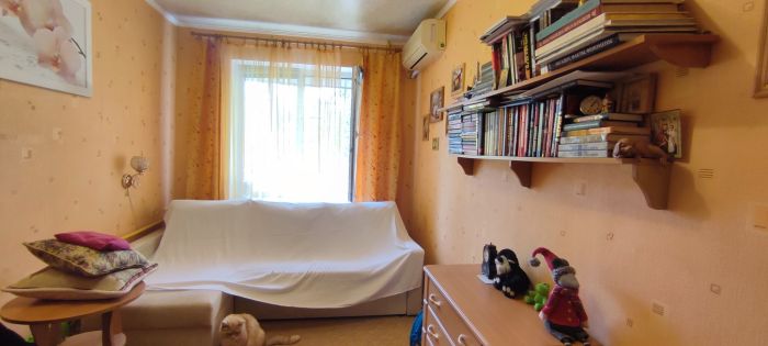 Продам 2к квартиру з ремонтом на ж/м Покровський, вул. Метробудівська 5