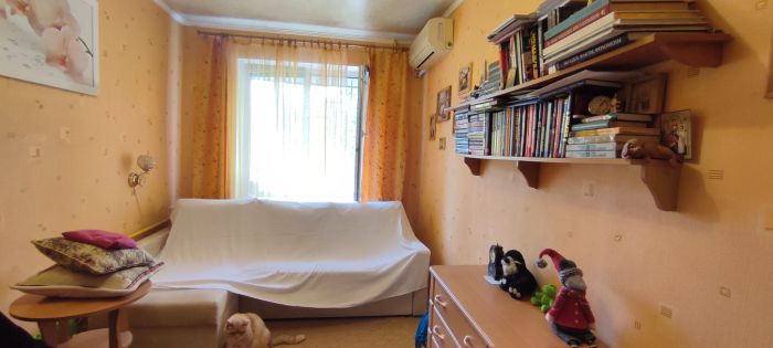 Продам 2к квартиру з ремонтом на ж/м Покровський, вул. Метробудівська 5