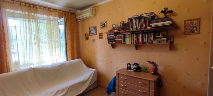 Продам 2к квартиру з ремонтом на ж/м Покровський, вул. Метробудівська 5