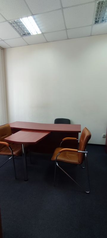 Сдам офис с мебелью район пл. Старомостовая (Островского)