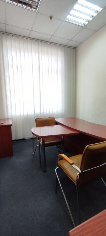 Сдам офис с мебелью район пл. Старомостовая (Островского)