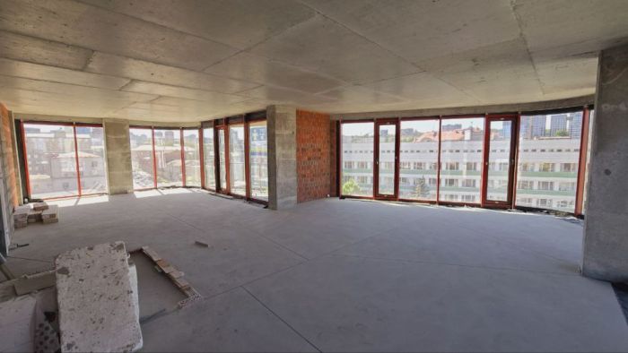 Продам 4к квартиру 107 м² ЖК Mozart Центр міста, вул. Короленка, 2