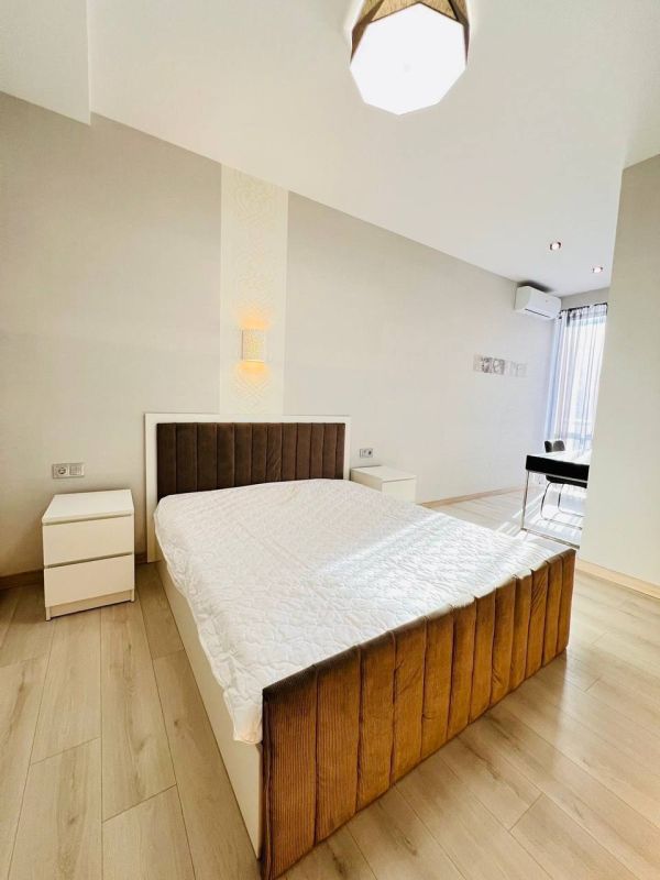 Здам 2 комнатную квартиру 60 м² ЖК Фестивальний Центр Січеславська Набережна вул. 49