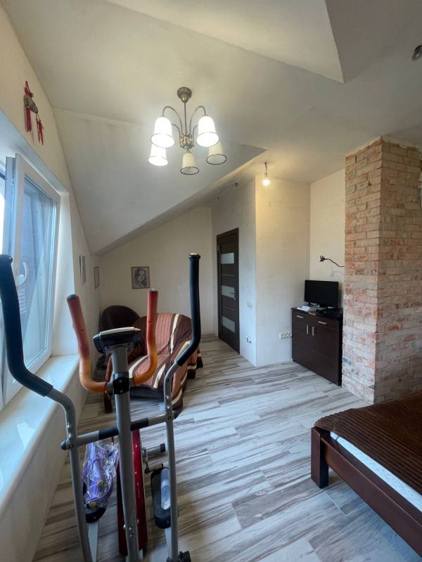 Продам будинок 160 м² перша лінія від річки Кільчень, ділянка 5 соток