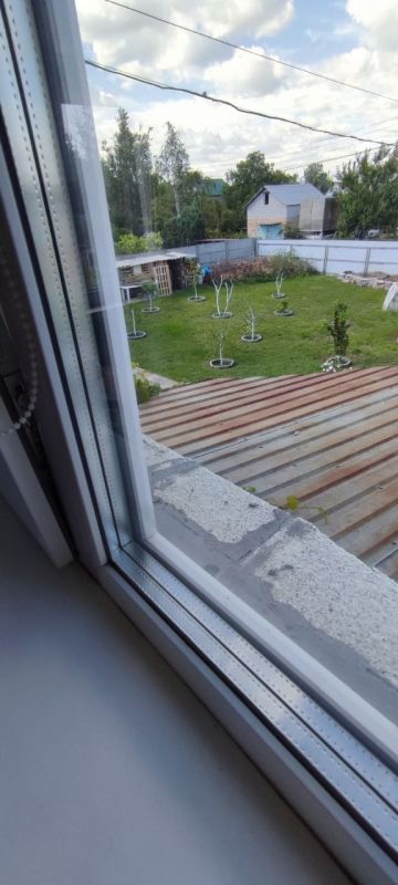 Продам будинок-дачу в чудовому місті 2 поверхи, опалення, вода в будінку 7 соток
