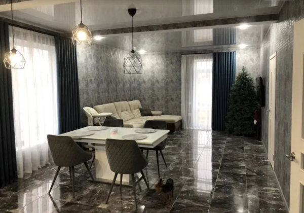 Продам гарний, новий 3х кімнатний будинок 100 м² у Підгородньому