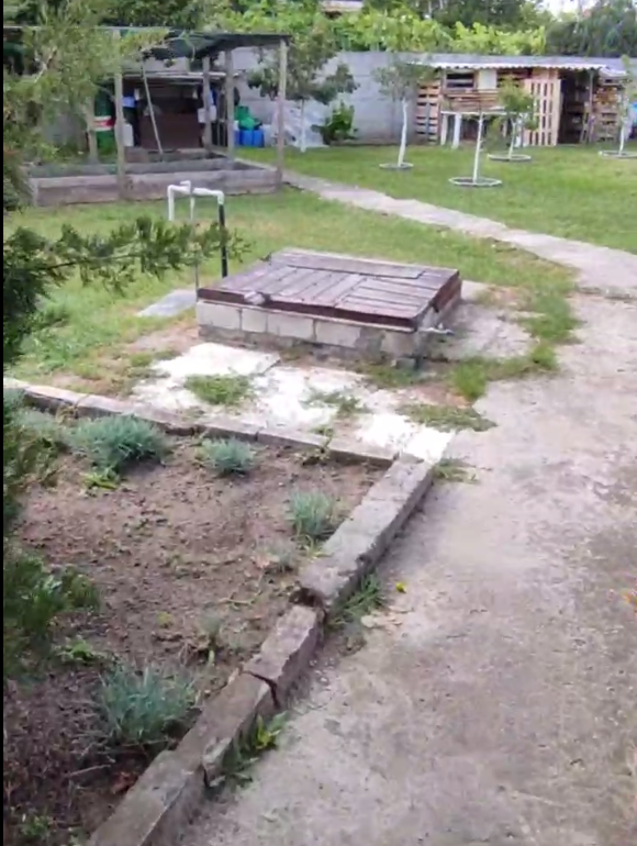 Продам будинок-дачу в чудовому місті 2 поверхи, опалення, вода в будінку 7 соток