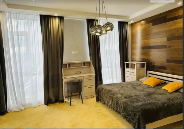 Продам 1к квартиру 56 м² ЖК Панорама в центрі міста поруч з парком