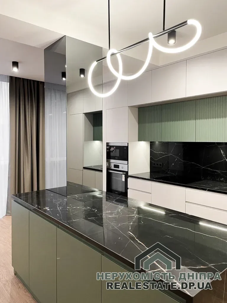 Продам 3к квартиру 85 м² з ремонтом ЖК Рибінський Comfort Підстанція пр. Науки 112