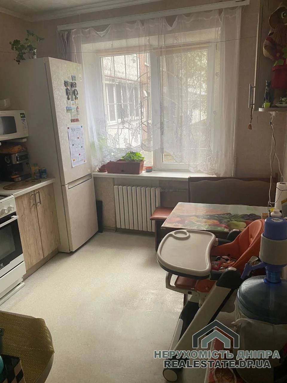 Продам квартиру на Комунарі, 3к вул. Максима Дія 8 (жм Покровський) · 2