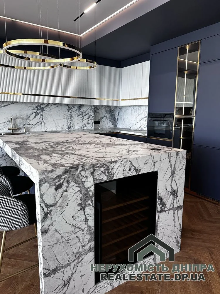 Продам велику 4к квартиру 160 м² з ремонтом, власною терасою ЖК Bartolomeo · 4