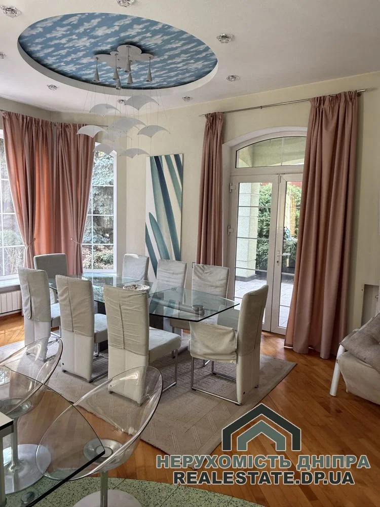 Продам дом ул. Великолукская (Токмаковская) 374 м² 7 комнат, 10 соток · 4