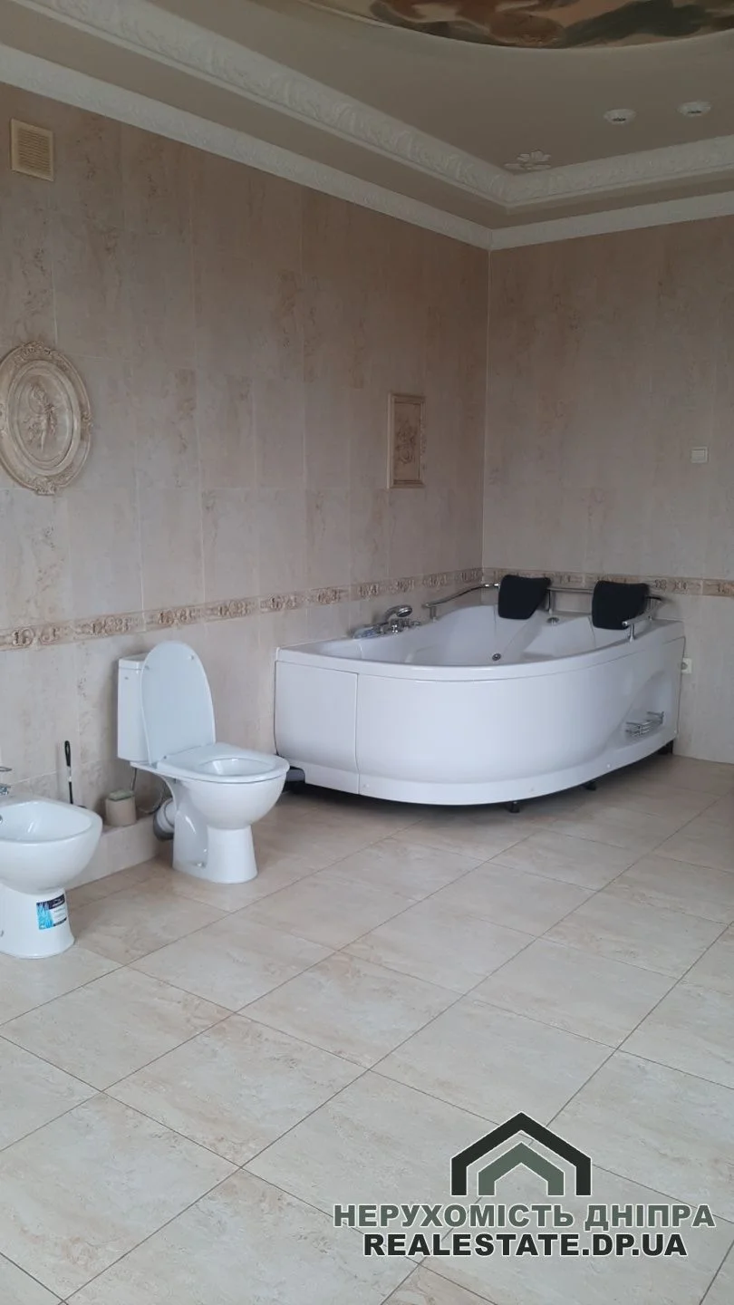 Продам надежный дом 331 м² , участок 18 соток на ж/м Покровский (Парус - Комунар) м. Покровская · 4