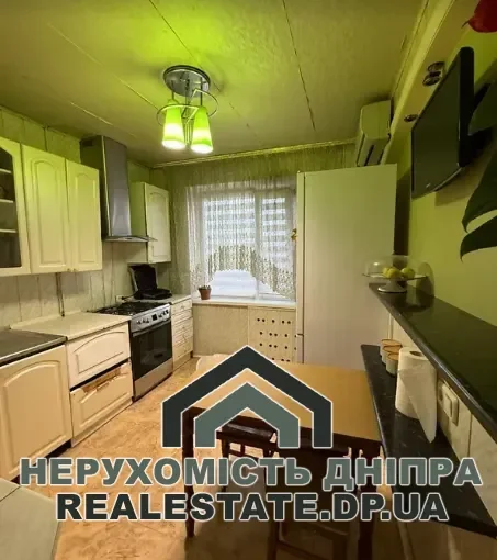 Продам 3к квартиру 69.2 м² Червоний камінь бульвар Рубіновий 5 · 1