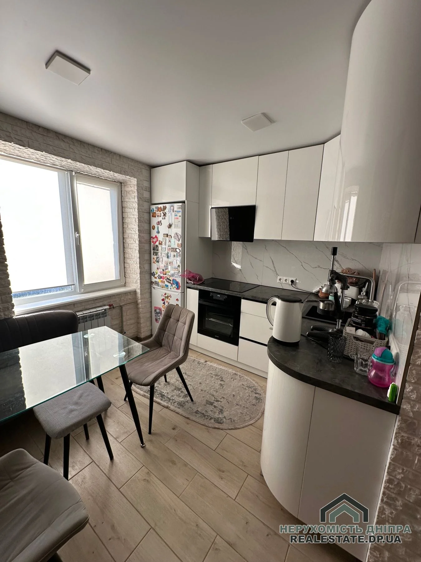 Продам 2к квартиру з ремонтом 54 м² на ж/м Покровский ул. Метростроевская 17 · 3
