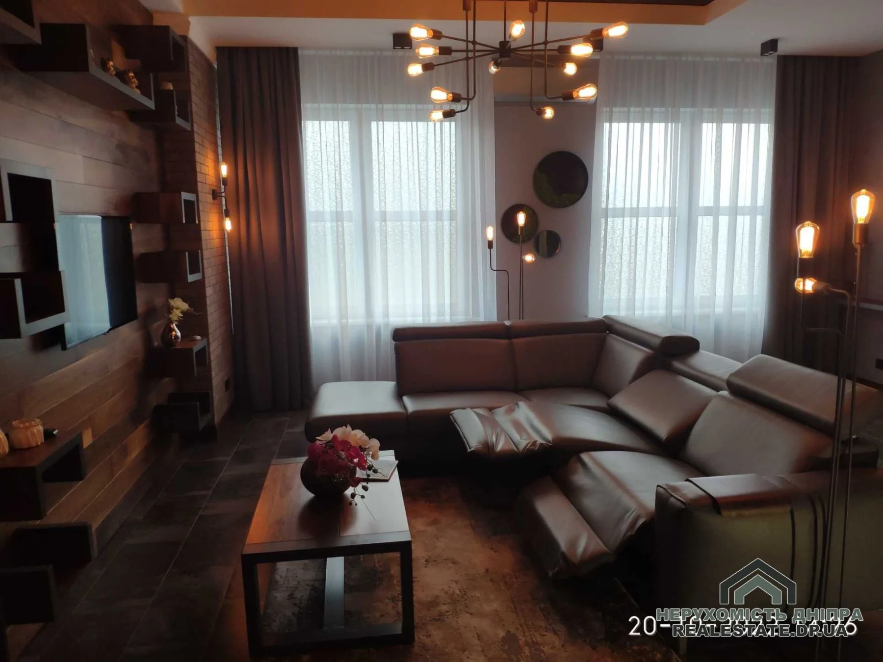 Продам 2х комнатную квартиру 91 м2 с дизайнерским ремонтом в стиле LOFT ЖК LUX DELMAR · 1