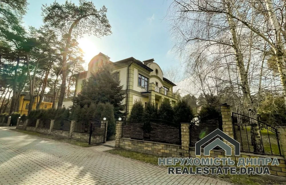 Продам елітний, заміський будинок 520 м² 5 кімнат, 25 соток в КТ Шишкіне · 2