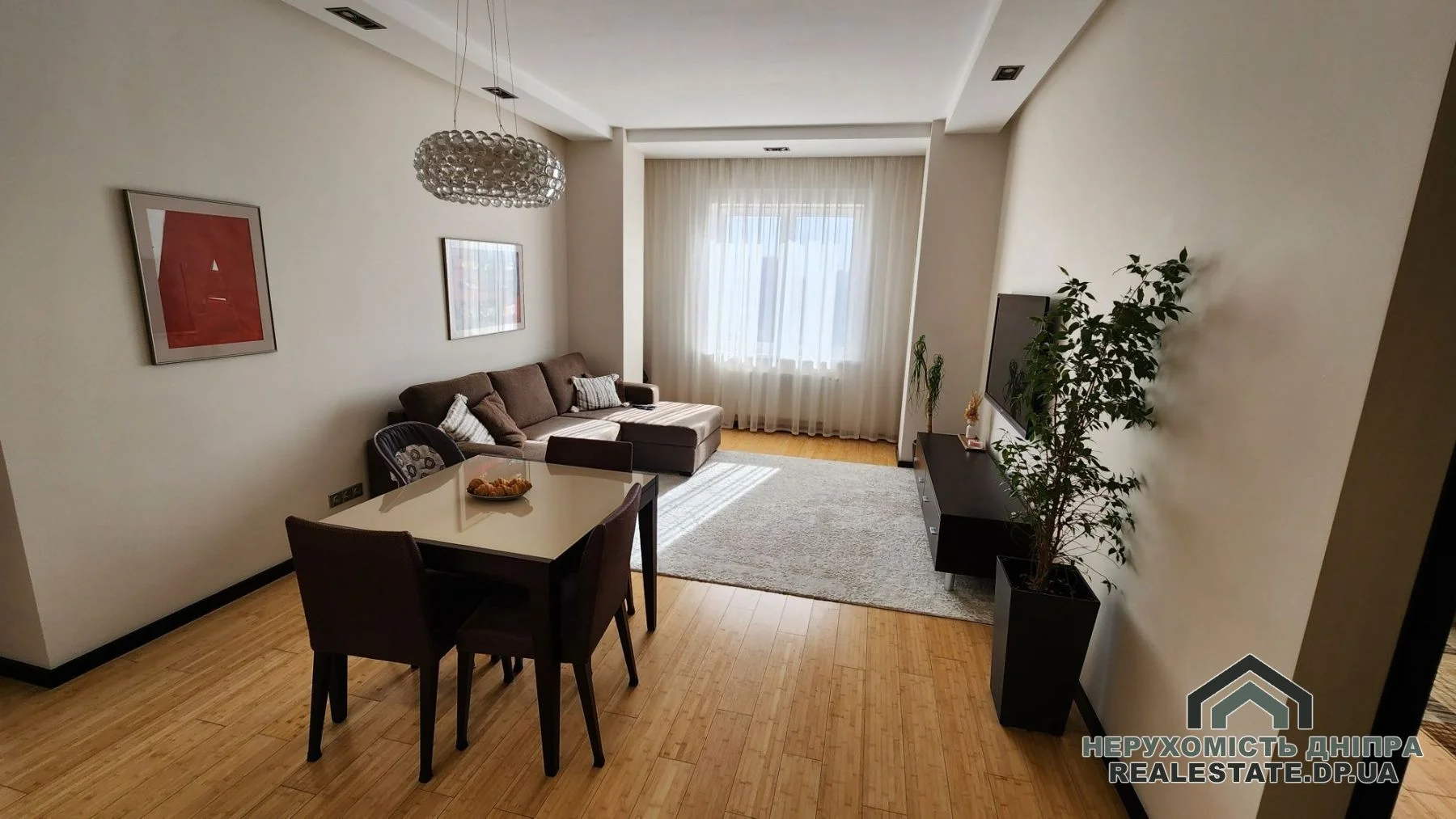 Продам 3х кімнатну квартиру 87 м ЖК Феодосійский