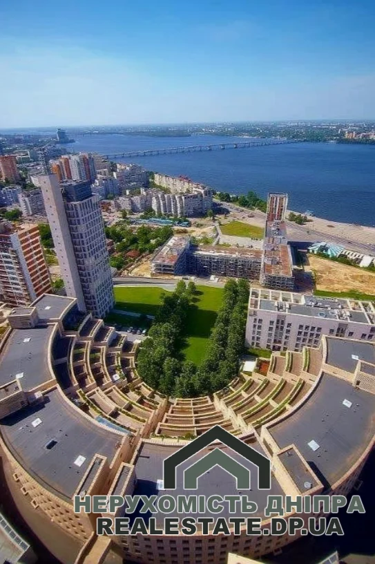 Продам шикарную квартиру 169 м² в элитном комплексе в цетре города с террасой ЖК Амфитеатр, закрытая, охраняемая территория · 4