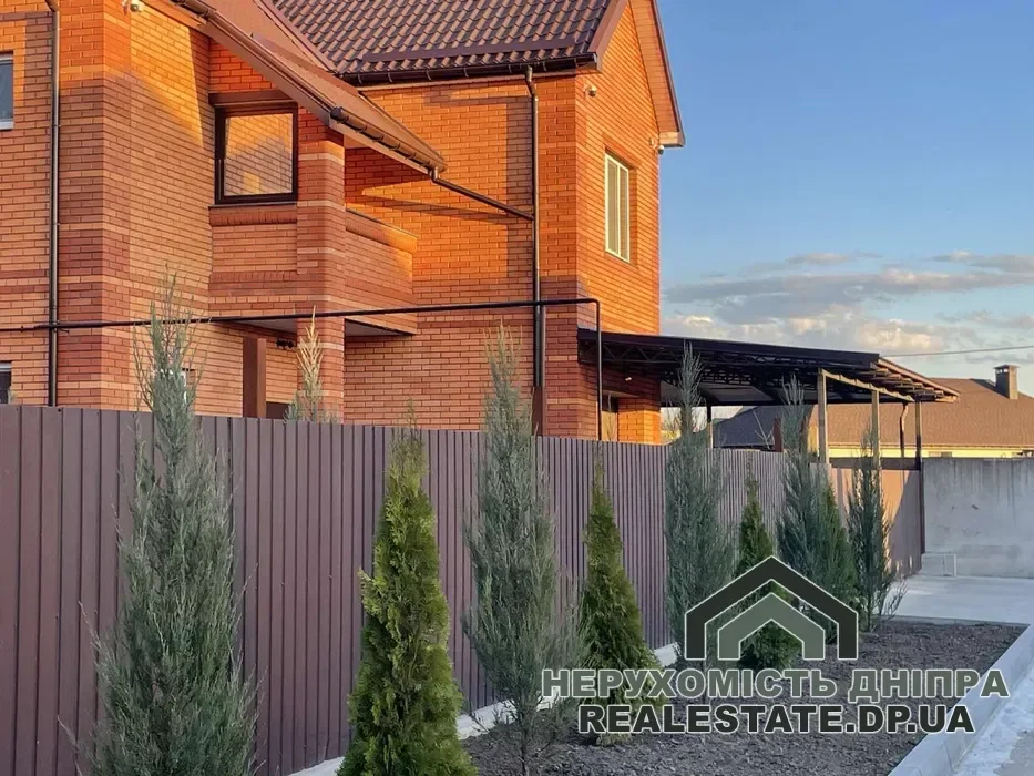 Продам 3-х этажный дом 284 м с мебелью и ремонтом Царское село в Днепре · 3
