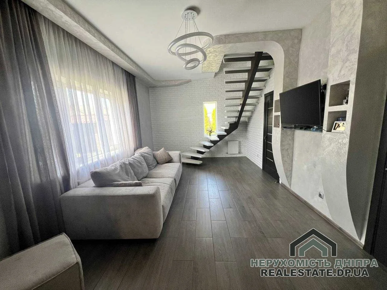 Продам чудесный дом 148.50 м²  левый берег АНД район 6.10 соток · 2