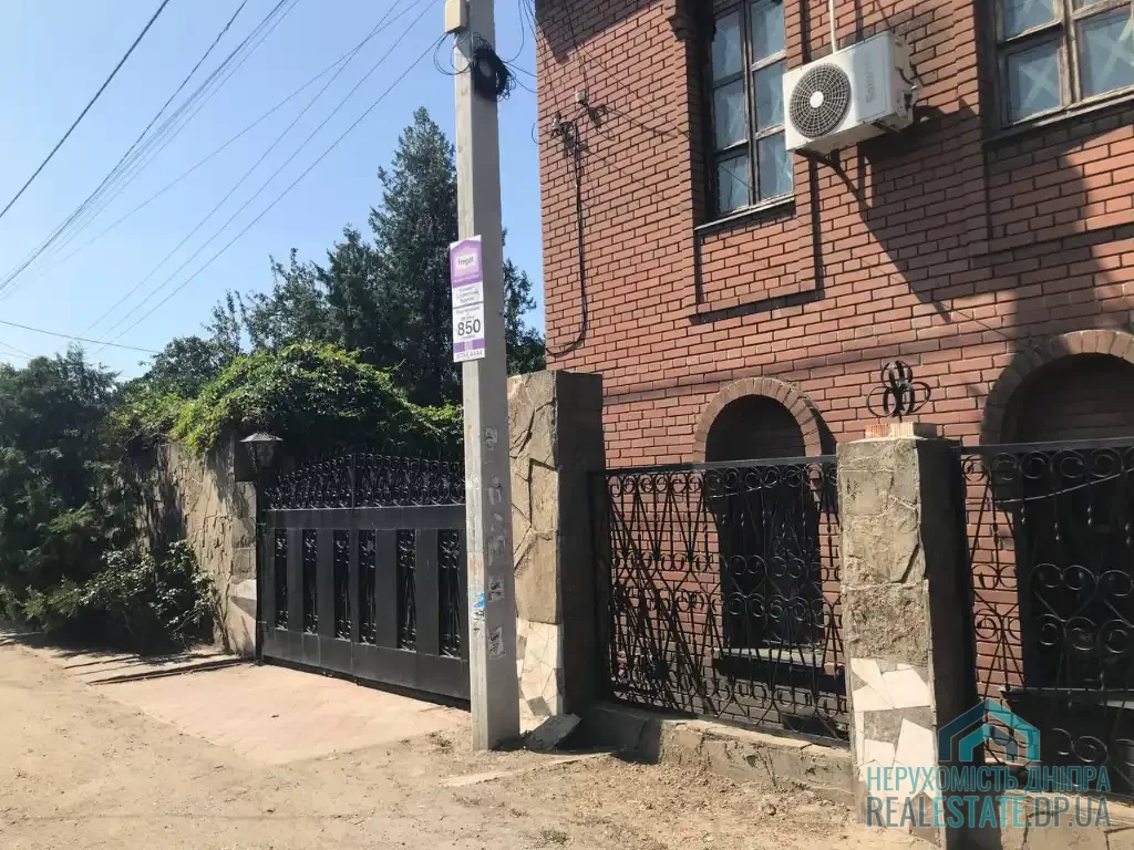 Будинок у Дніпрі, Новокодацький район, Нові Кайдаки, вул. Грузинська · 4