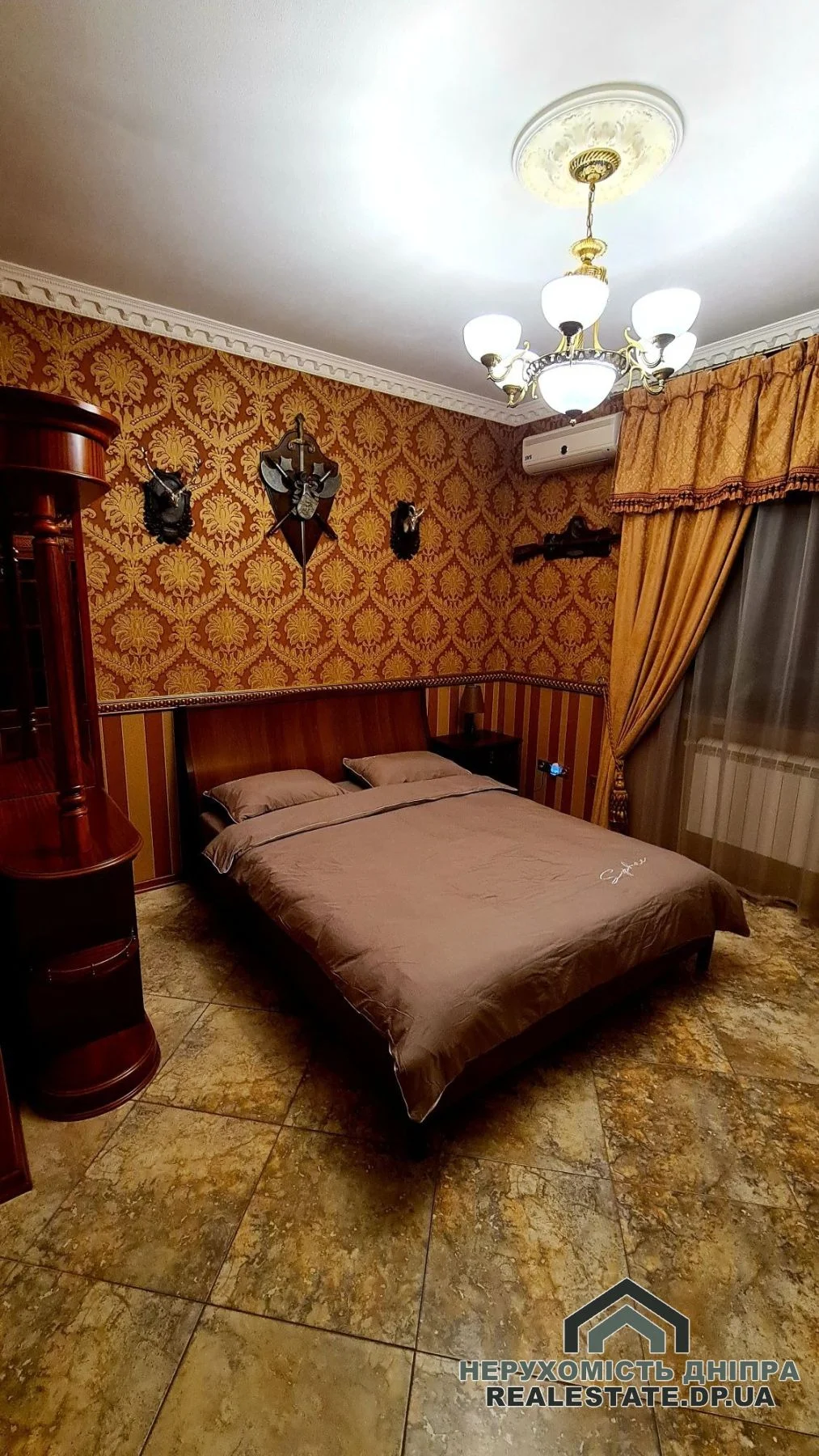 Продам 2к квартиру  50 м² со своим газовым отоплением, ремонтом на рабочей, сталинка · 3