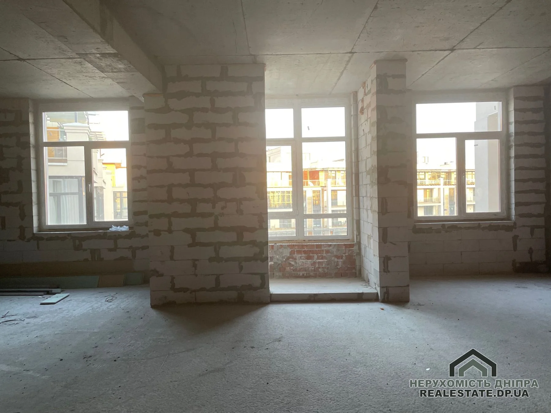 Продам 3х кімнатну квартиру 98.4 м ЖК Comfort City Олександра Поля (низ) Сергія Подолинського вул. 31
