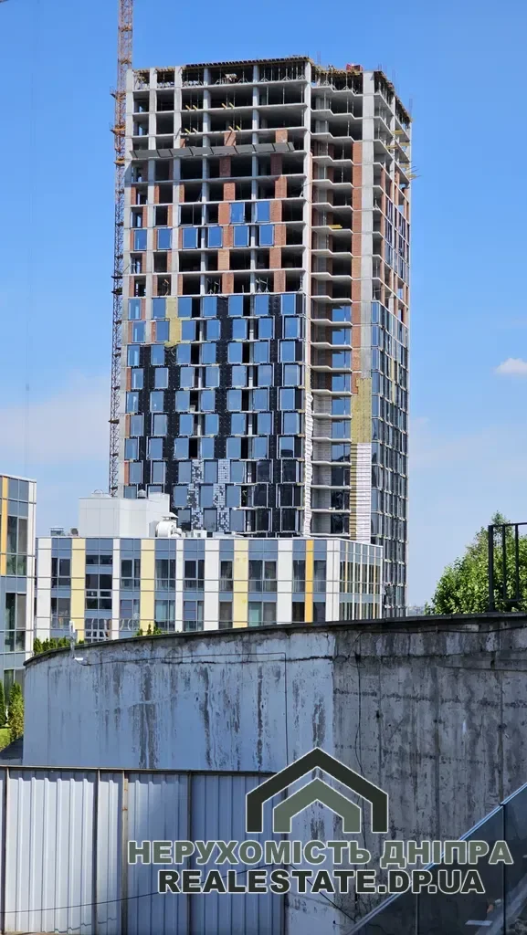 Продам 1к квартиру 71.3 м² на вул. Вернадського Володимира 35Н парк Шевченко