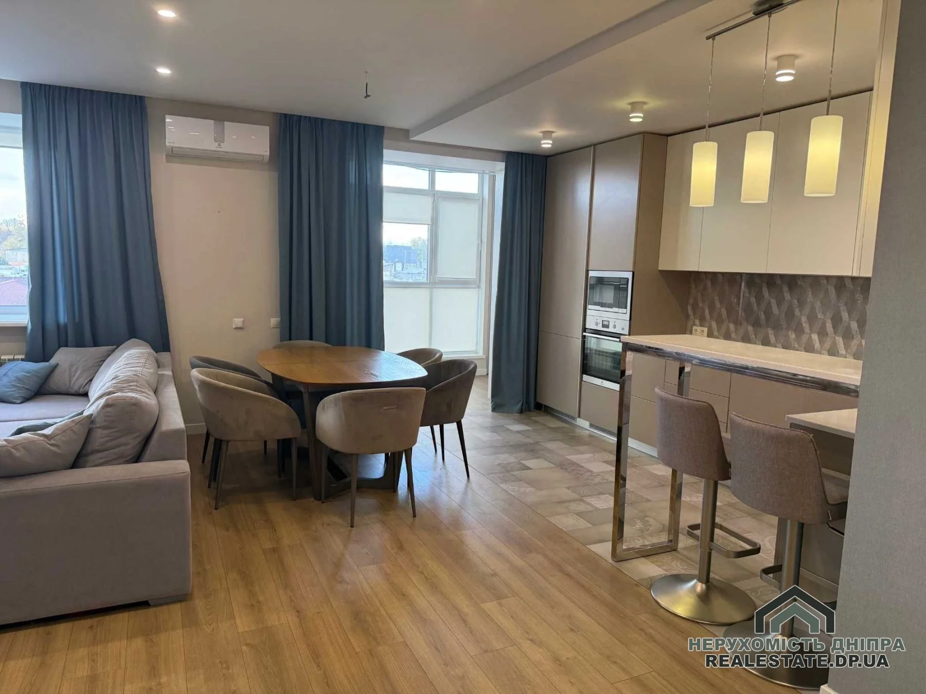 Продам 3-кімнатну квартиру з ремонтом і меблями в ЖК Щасливий 101.7 м²