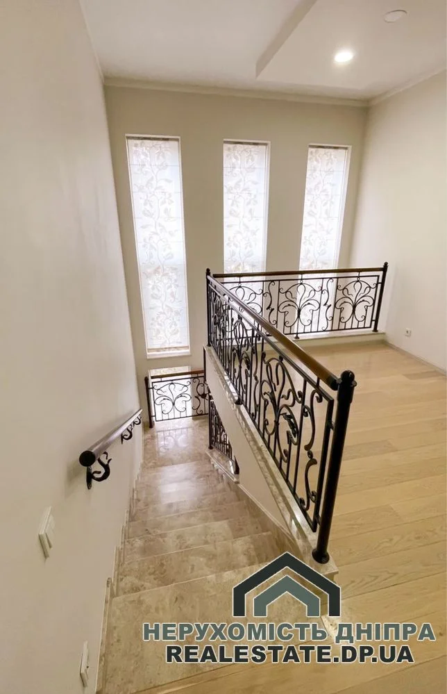 Продам елітний, заміський будинок 520 м² 5 кімнат, 25 соток в КТ Шишкіне · 4