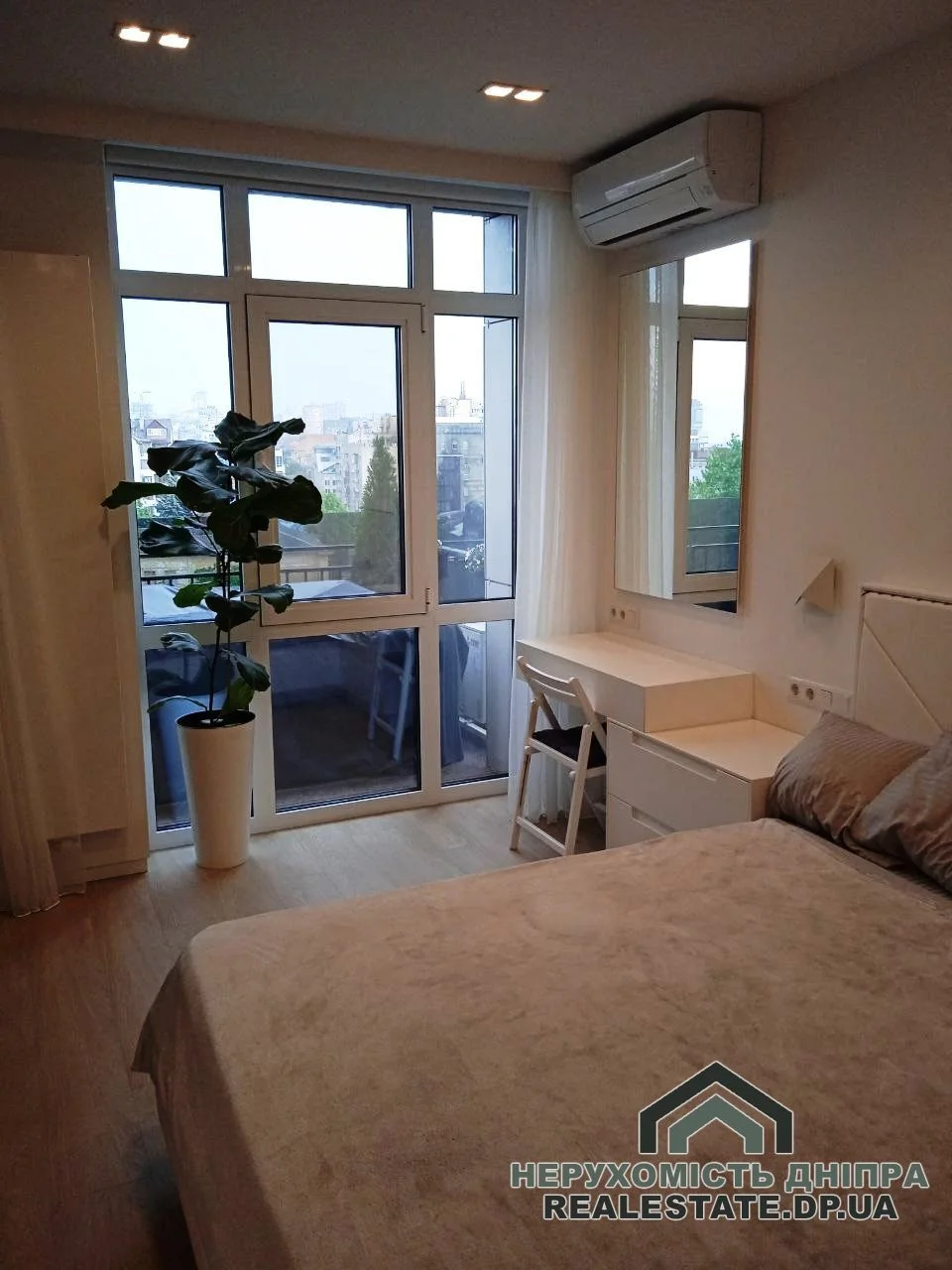 Продам 2к квартиру 80 м² ЖК Central Park, центр міста, парк Чкалова · 2
