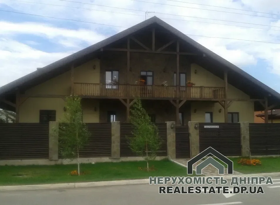 Продам будинок 350  м в Новоолександрівка