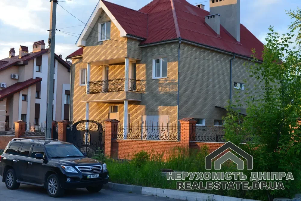 Продам будинок 600 м жм Победа 6 Южный · 2