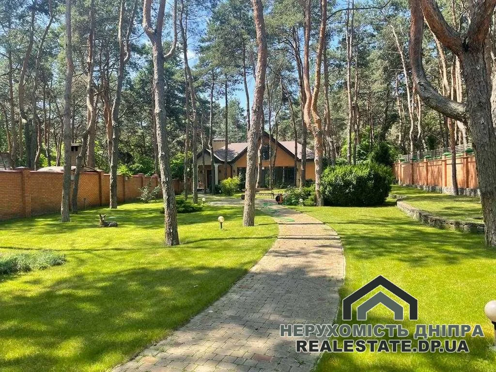Продам шикарный дом 400 м² с бассейном в Обуховке · 2
