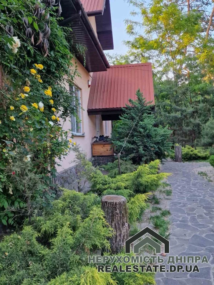 Продам 2х поверховий  будинк 216  м  по вул. Зелена Піщанка 25 соток · 2