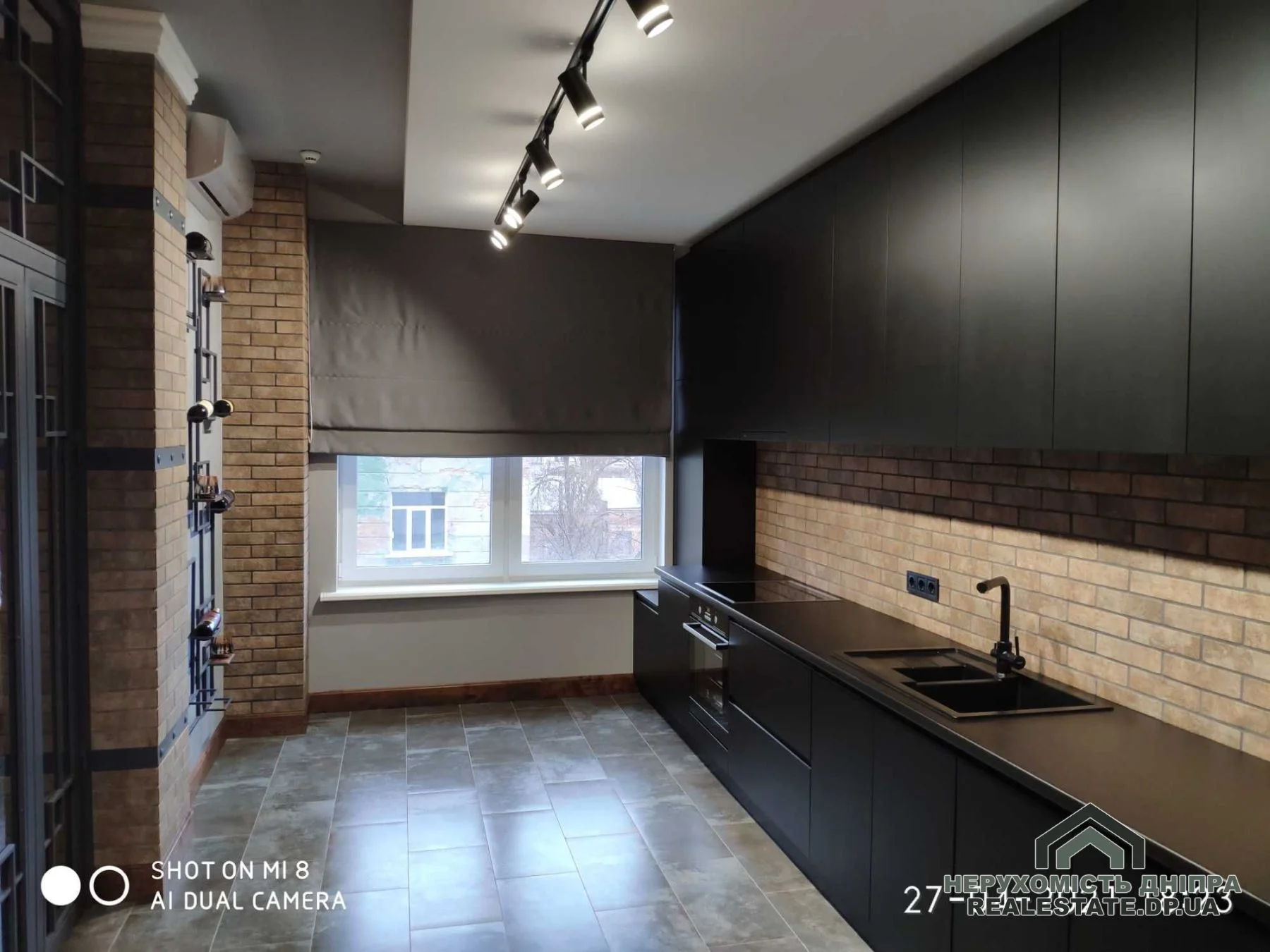 Продам 2х комнатную квартиру 91 м2 с дизайнерским ремонтом в стиле LOFT ЖК LUX DELMAR · 3