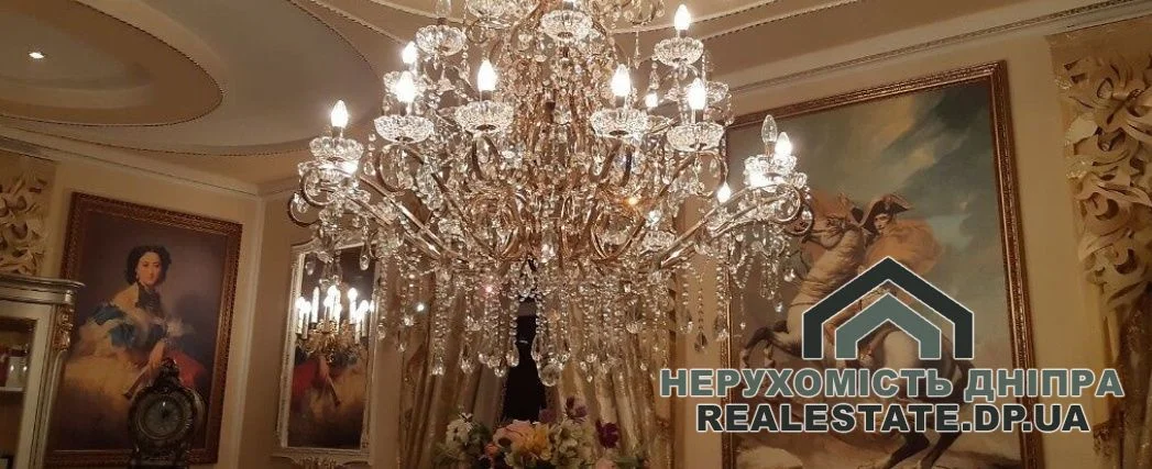 Продам будинок з інтерьером в класичном стилі 5 кімнат 230 м² 10 соток в Індустріальном районі міста · 3