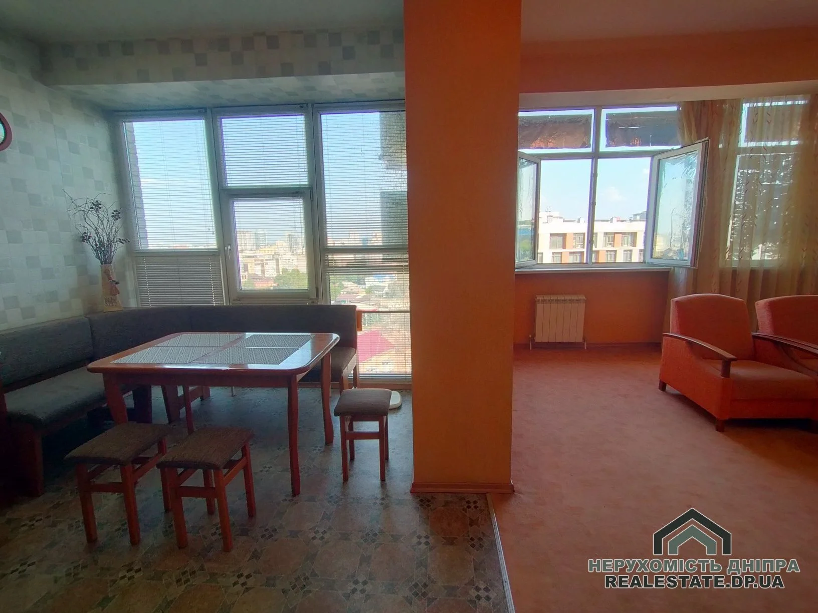 Продам 3-х уровневую квартитру (3 этажа) в центрі пр. Леси Украинки · 2