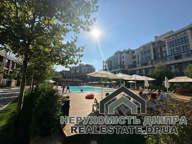 Продам 3х комнатную квартиру 98,4 м² в закрытом комплексе в центре города ЖК Comfort city ЖК Комфорт Сити · 1