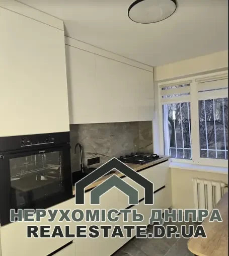 Продам 2к квартиру 46 м² з ремонтом на жм Парус · 3