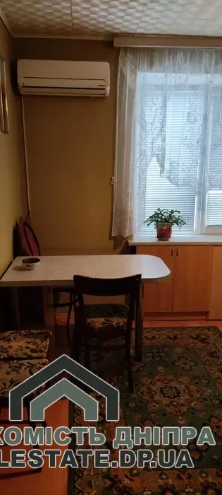 Продам квартиру в Днепре на ул Коробова, Красный Камень 2к, 51 м² · 3