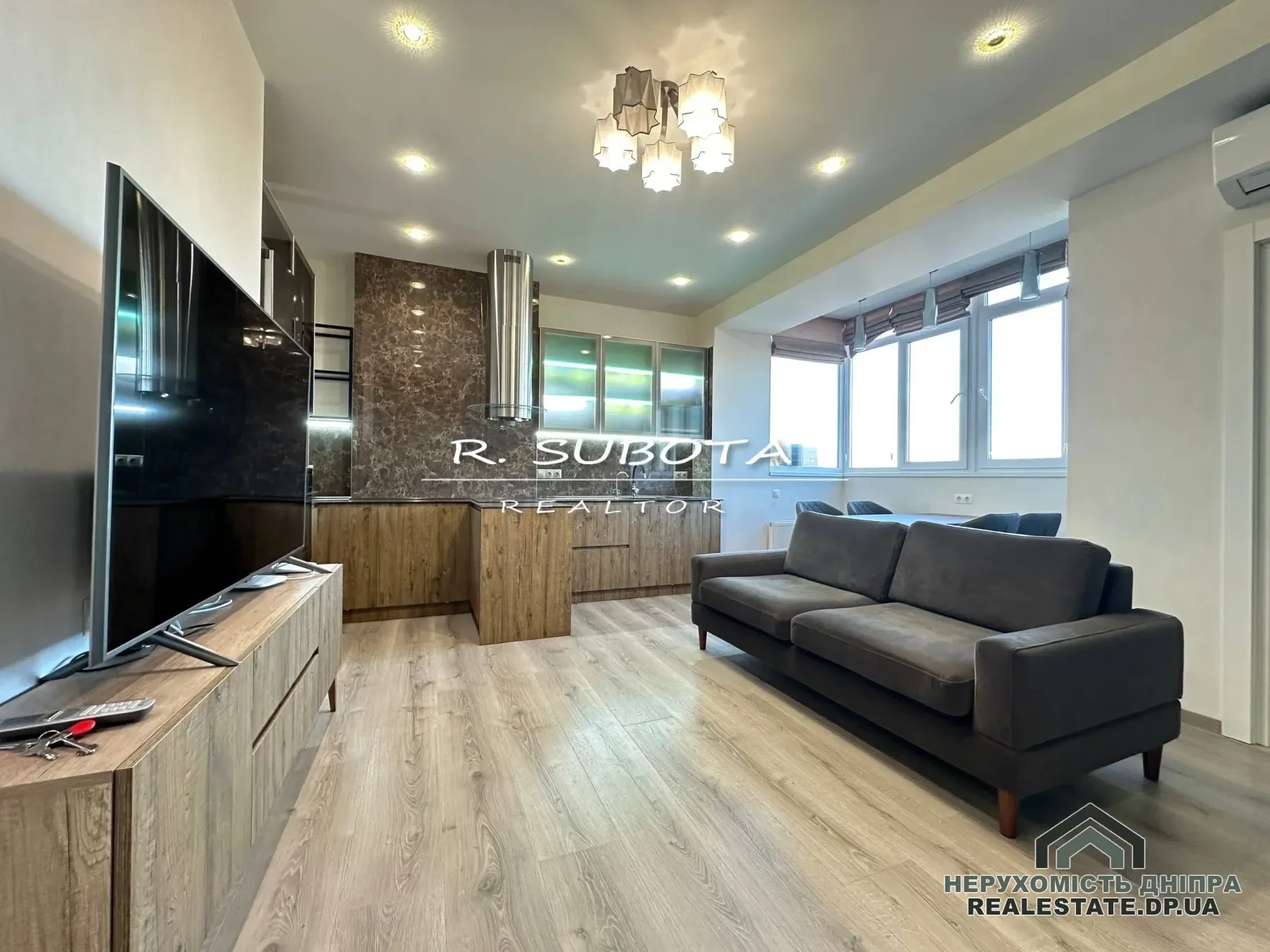 Продам 4 кімнатну квартиру 83 м² ЖК Баку, парк Чкалова