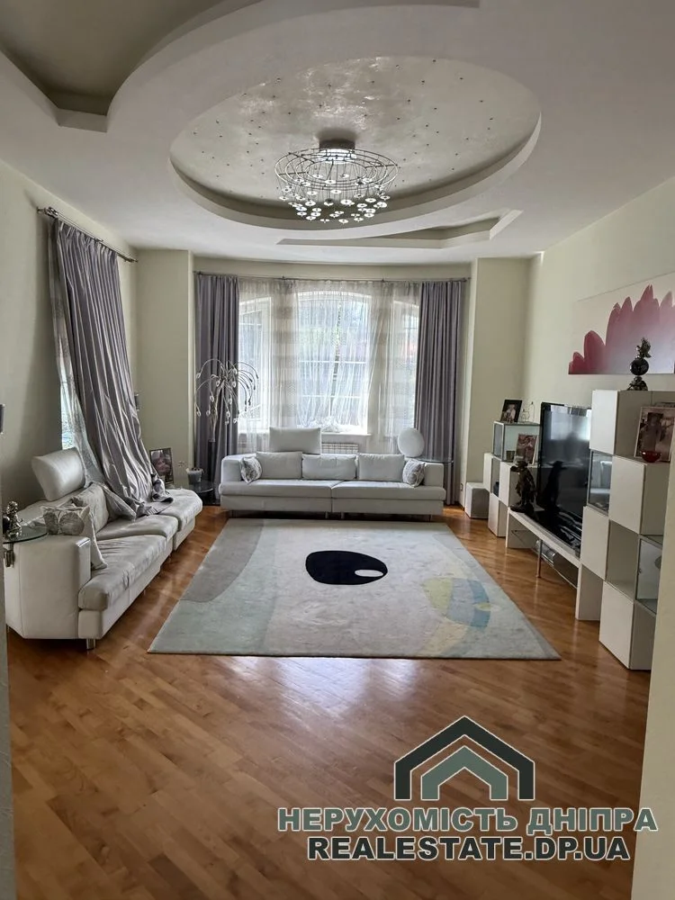 Продам дом ул. Великолукская (Токмаковская) 374 м² 7 комнат, 10 соток · 3